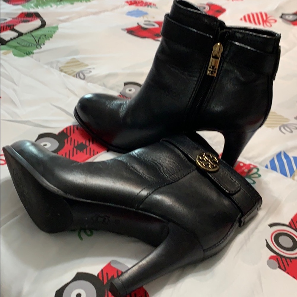 Tory Burch Black Bristol Belted Ankle Boots-Sz 6